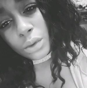 Meet your Posher, Markia